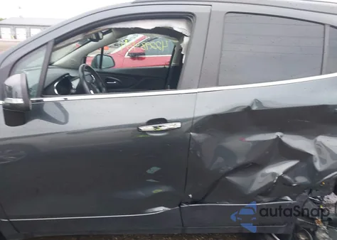 2018 Buick Encore Essence из США, поврежденный, VIN KL4CJCSB9JB721072